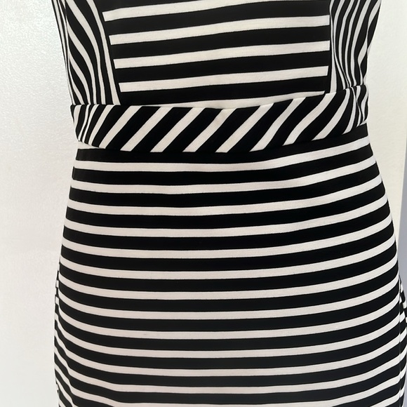 DYNAMITE | Black & White Striped Halter Mini Dress Sz M - Picture 5 of 6